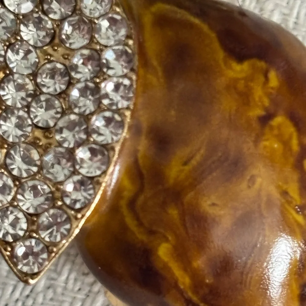 Vintage Estate Sale Gold-plated Brown Marbled Crystal Leaf Accent Brooch